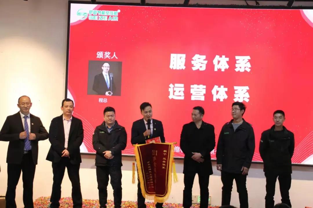 2021飺 ϵ